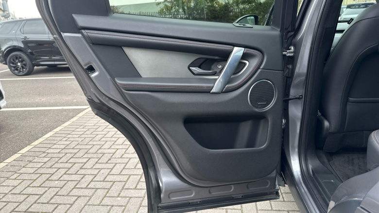 Land Rover Discovery Sport 1.5 P300e R-Dynamic HSE 5dr Auto [5 Seat] Station Wagon